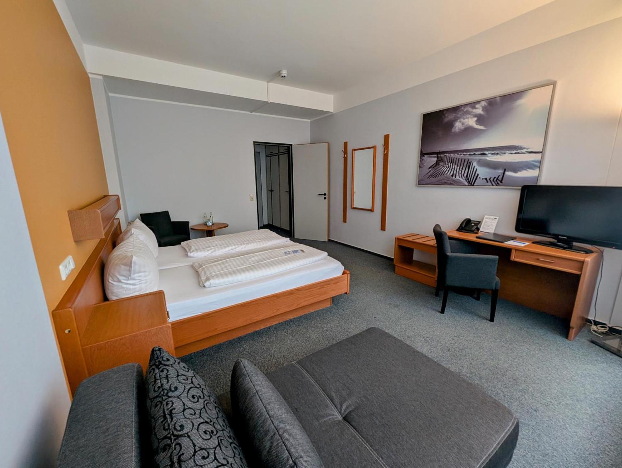 Dlrg Tagungszentrum Hotel Delphin Bad Nenndorf Buitenkant foto
